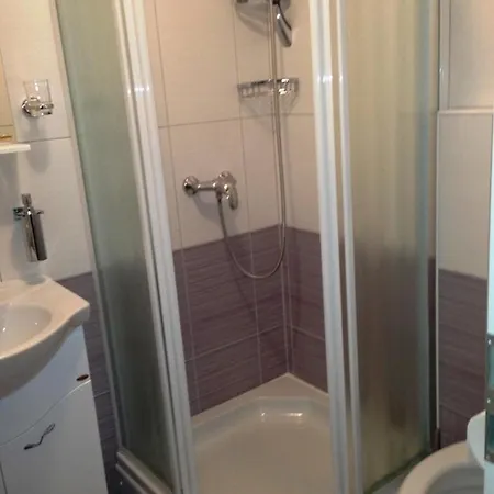 Grof بيت ضيافة