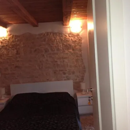 Grof Affittacamere 3*