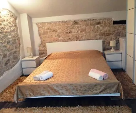 Grof Pensionat Tar-Vabriga